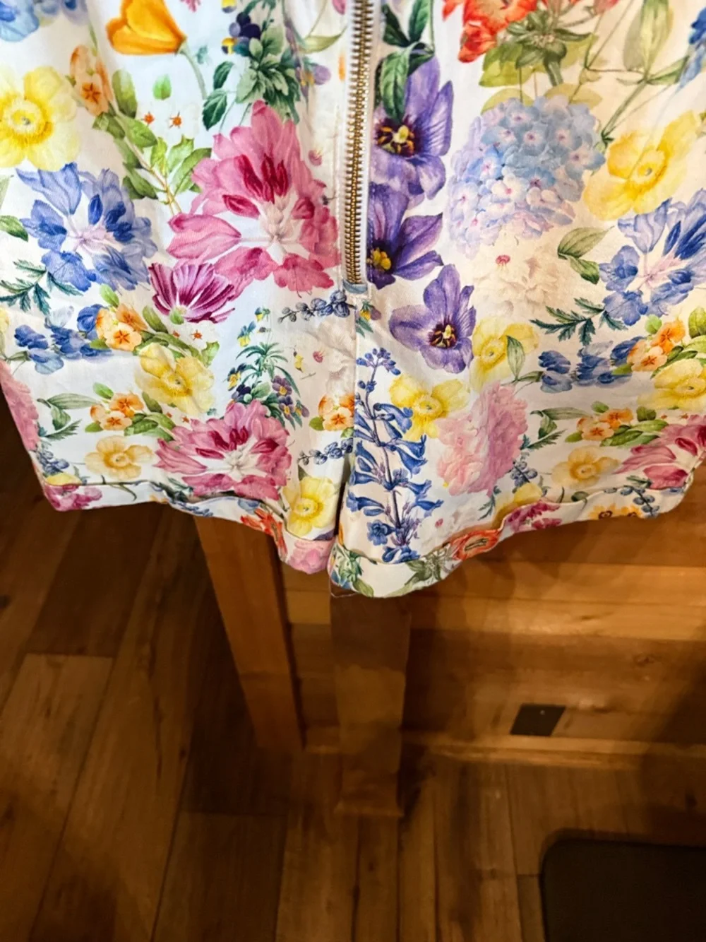 Show Me Your MuMu White Floral Quilted Vest with Multicolor Blooms - Picture 4 of 5